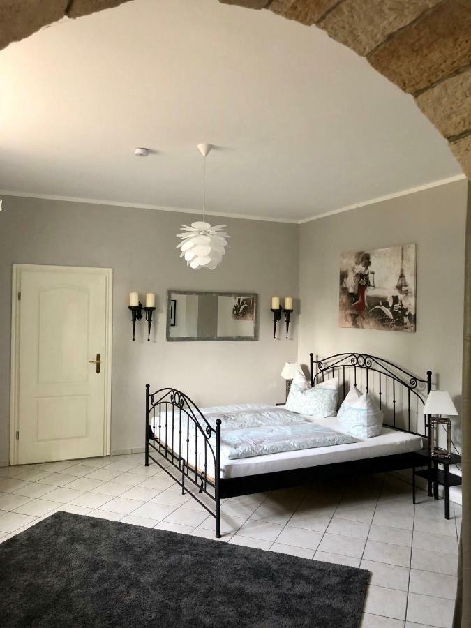 Ferienwohnung Am Wasser Villa Graf Von Pfeil Dresda Esterno foto